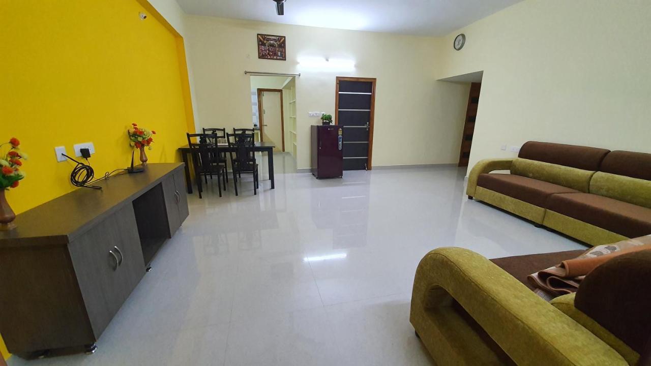 Tirupati Homestay - 2Bhk Ac Family Apartments Near Alipiri And Kapilatheertham - Walk To A2B Veg Restaurant - Wifi - Android Tv - Easy Access To Tirumala 외부 사진